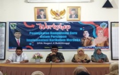 KUNJUNGAN KEPALA DINAS PENDIDIKAN SOSIALISASI IMPLEMENTASI KURIKULUM MERDEKA